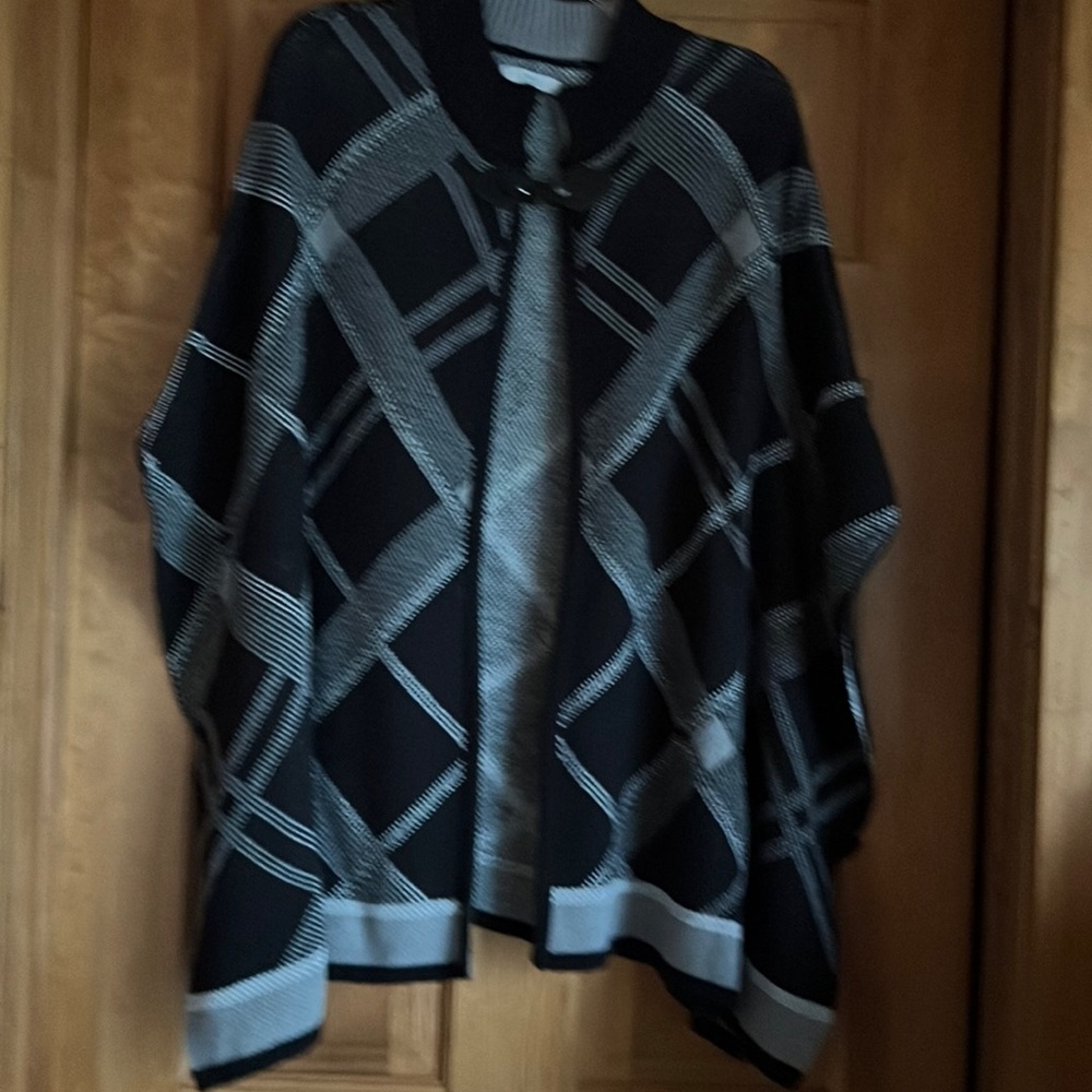 Geometric Black and Gray Knit Poncho Shrug